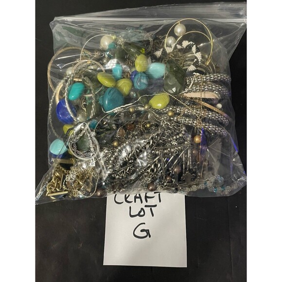 4+ Pounds Scrap Junk Jewelry Lot Craft Harvest Repurpose Salvage Broken - Picture 1 of 5